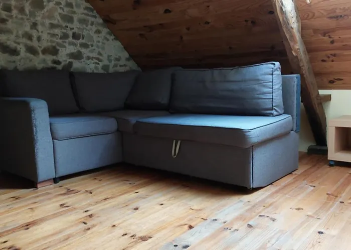 Bourg Hyenville 2 Etoiles *