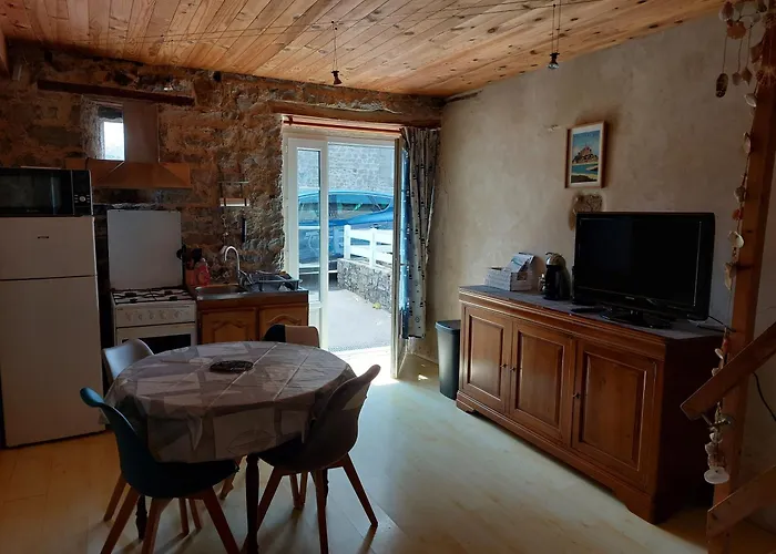 Holiday home Bourg Hyenville 2 Etoiles Quettreville-sur-Sienne